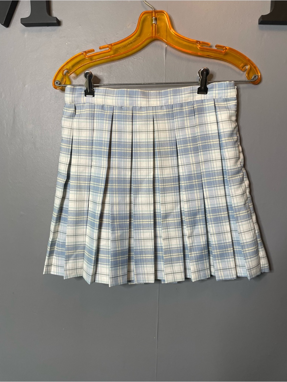 Cali1850 Pleated Plaid Mini Skirt Blue and White size medium